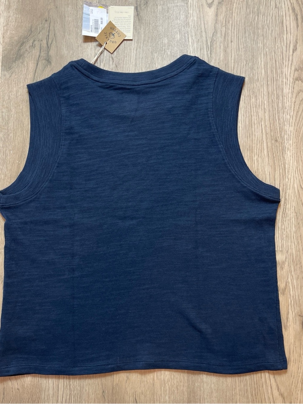 Faherty Sunwashed Navy V-Neck Tank size M Organic Cotton - Picture 5 of 5